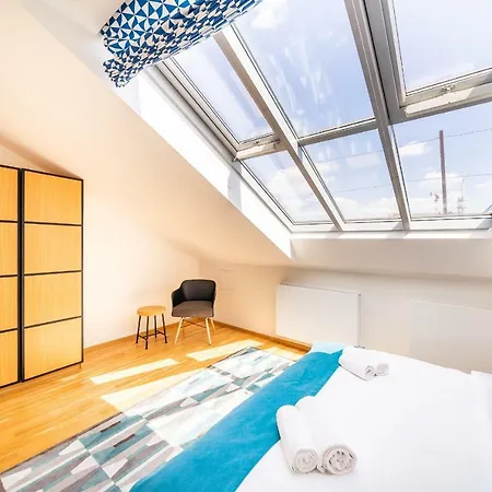 5br+3.5bt Wilson Apt. * Prága