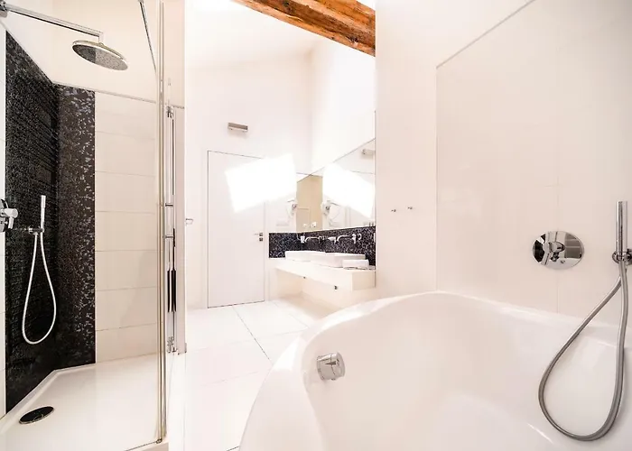 Appartement 5br+3.5bt Wilson Apt.