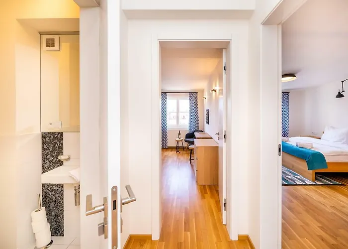 Appartement 5br+3.5bt Wilson Apt. *