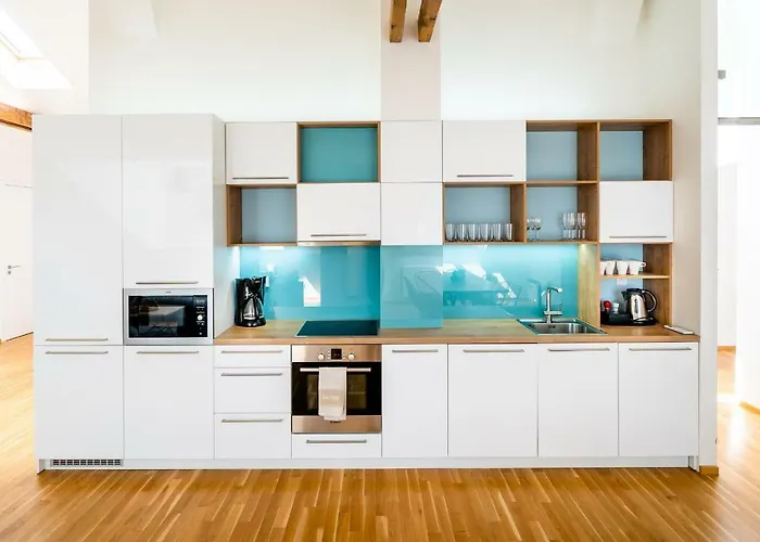 5br+3.5bt Wilson Apt. Appartement