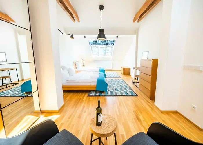 Appartement 5br+3.5bt Wilson Apt. *