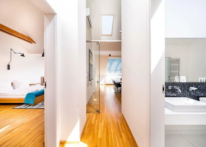 5br+3.5bt Wilson Apt. Appartement *